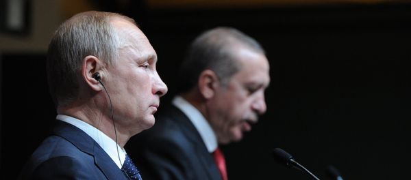 December 1, 2014. Russian President Vladimir Putin, left, and President of Turkey Recep Tayyip Erdogan at the concluding news conference in Ankara December 1, 2014. Russian President Vladimir Putin, left, and President of Turkey Recep Tayyip Erdogan at the concluding news conference in Ankara - Sputnik International