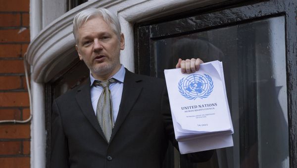 Julian Assange takes part in news conference via video link from Ecuadoran Embassy in London Julian Assange takes part in news conference via video link from Ecuadoran Embassy in London - Sputnik International