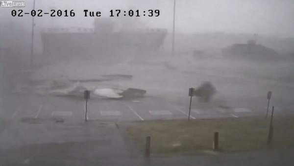 Powerful tornado rips through tennessee high school - Sputnik International