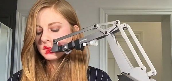 I made a lipstick robot I made a lipstick robot - Sputnik International