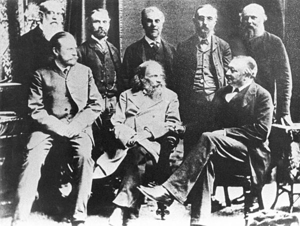 From left, foreground: Foremost organic chemist Prof.Nikolai Mishutkin of the St.Petersburg University, Dmitry Mendeleyev (1834-1907) and English scientist, Mendeleyev's friend Henry Roscoe (1833-1915) attending the 57th conference of the British Association for the Advancement of Science. From the Dmitry Mendeleyev Memorial Museum Archives adjacent to the Zhdanov Leningrad State University named. Reproduction of 1984. - Sputnik International