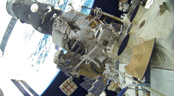 Out of This World! Amazing Photos Taken By Two Russian Cosmonauts Out of This World! Amazing Photos Taken By Two Russian Cosmonauts - Sputnik International