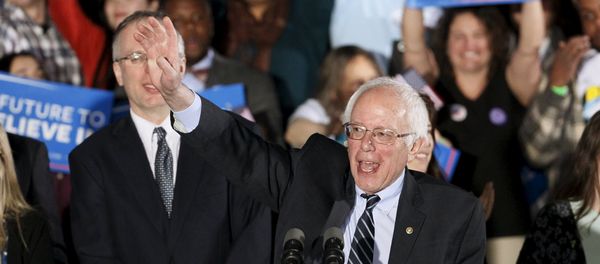 US Democratic presidential candidate Bernie Sanders smiles after winning at his 2016 New Hampshire presidential primary night rally in Concord, New Hampshire February 9, 2016. US Democratic presidential candidate Bernie Sanders smiles after winning at his 2016 New Hampshire presidential primary night rally in Concord, New Hampshire February 9, 2016. - Sputnik International