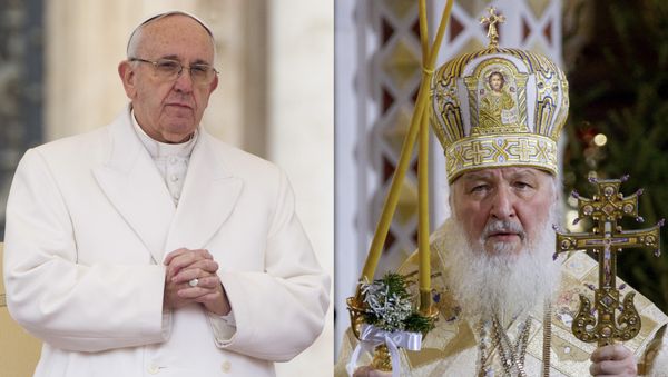 FILE - In this file photo combination Russian Orthodox Patriarch Kirill, right, serves the Christmas Mass in the Christ the Savior Cathedral in Moscow, Russia, on Thursday, Jan. 7, 2016 and Pope Francis prays during an audience at the Vatican on Saturday, Jan. 30, 2016 FILE - In this file photo combination Russian Orthodox Patriarch Kirill, right, serves the Christmas Mass in the Christ the Savior Cathedral in Moscow, Russia, on Thursday, Jan. 7, 2016 and Pope Francis prays during an audience at the Vatican on Saturday, Jan. 30, 2016 - Sputnik International
