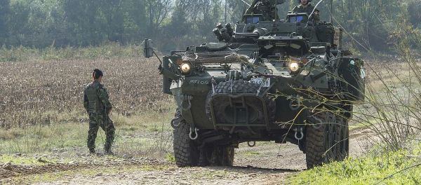 Canadian LAV-III Canadian LAV-III - Sputnik International