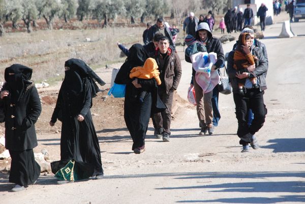 Refugees arriving in Afrin - Sputnik International