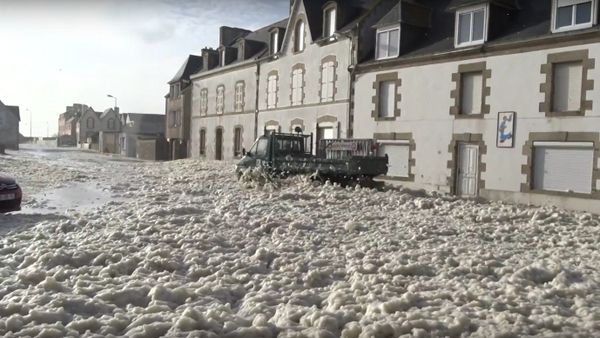 Tempête du 8 février 2016 à Saint-Guénolé - Sputnik International
