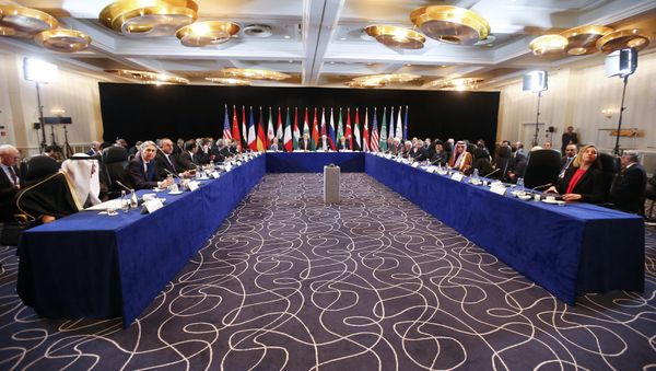 US Secretary of State John Kerry (C, 2nL), Russia's Foreign Minister Sergei Lavrov (C, L) lead the International Support Group for Syria (ISSG) meeting on February 11, 2016 in Munich southern Germany US Secretary of State John Kerry (C, 2nL), Russia's Foreign Minister Sergei Lavrov (C, L) lead the International Support Group for Syria (ISSG) meeting on February 11, 2016 in Munich southern Germany - Sputnik International