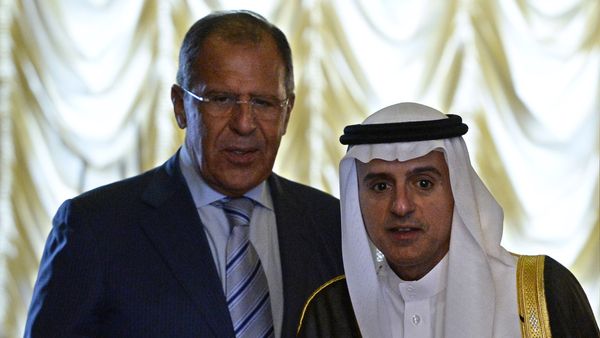 Russian Foreign Minister Sergei Lavrov (L) and his Saudi counterpart Adel Al-Jubeir - Sputnik International