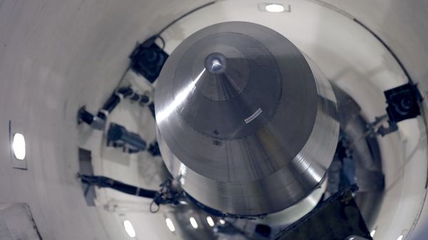 In this photo taken June 25, 2014, an inert Minuteman 3 missile is seen in a training launch tube at Minot Air Force Base, N.D. - Sputnik International