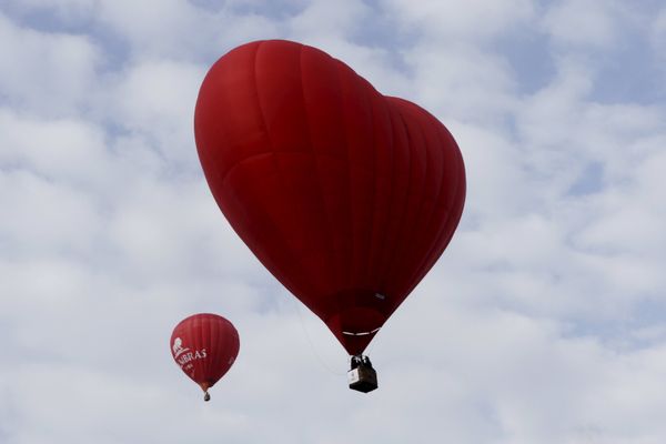 Feel the Vibrant Spirit of Valentine’s Day Embracing the World Feel the Vibrant Spirit of Valentine’s Day Embracing the World - Sputnik International