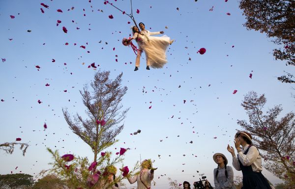 Feel the Vibrant Spirit of Valentine’s Day Embracing the World Feel the Vibrant Spirit of Valentine’s Day Embracing the World - Sputnik International