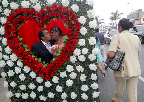 Feel the Vibrant Spirit of Valentine’s Day Embracing the World Feel the Vibrant Spirit of Valentine’s Day Embracing the World - Sputnik International