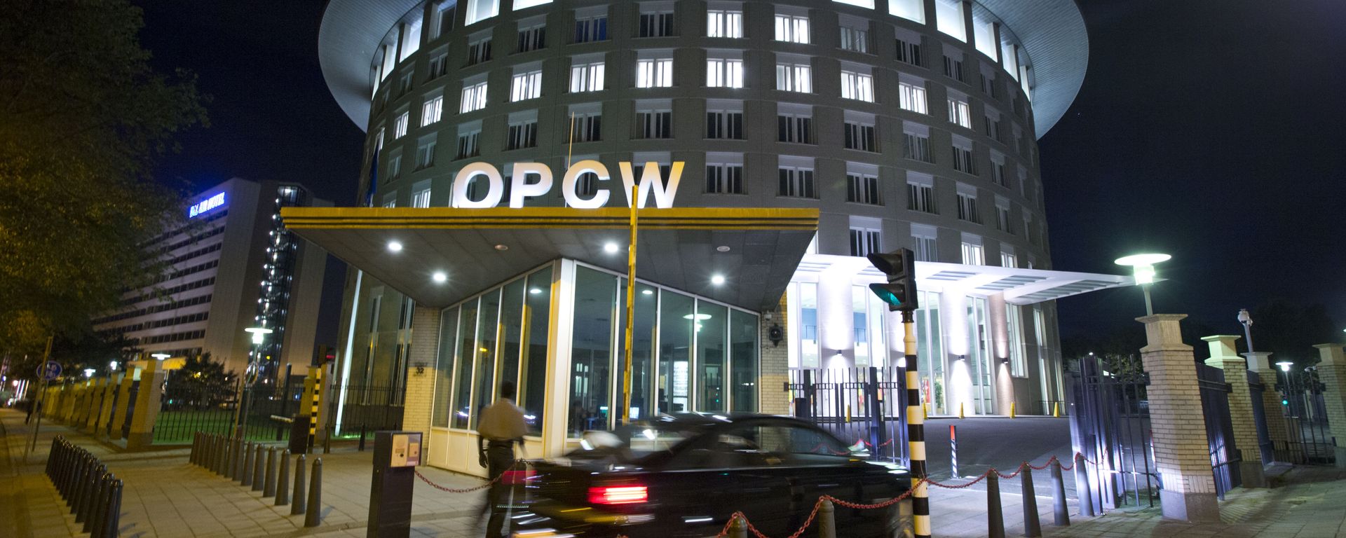 A car arrives at the headquarters of the Organization for the Prohibition of Chemical Weapons, OPCW, in The Hague, Netherlands. A car arrives at the headquarters of the Organization for the Prohibition of Chemical Weapons, OPCW, in The Hague, Netherlands. - Sputnik International, 1920, 07.11.2022