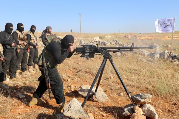 Rebel fighters from the First Battalion under the Free Syrian Army take part in a military training on June 10, 2015, in the rebel-held countryside of the northern city of Aleppo - Sputnik International