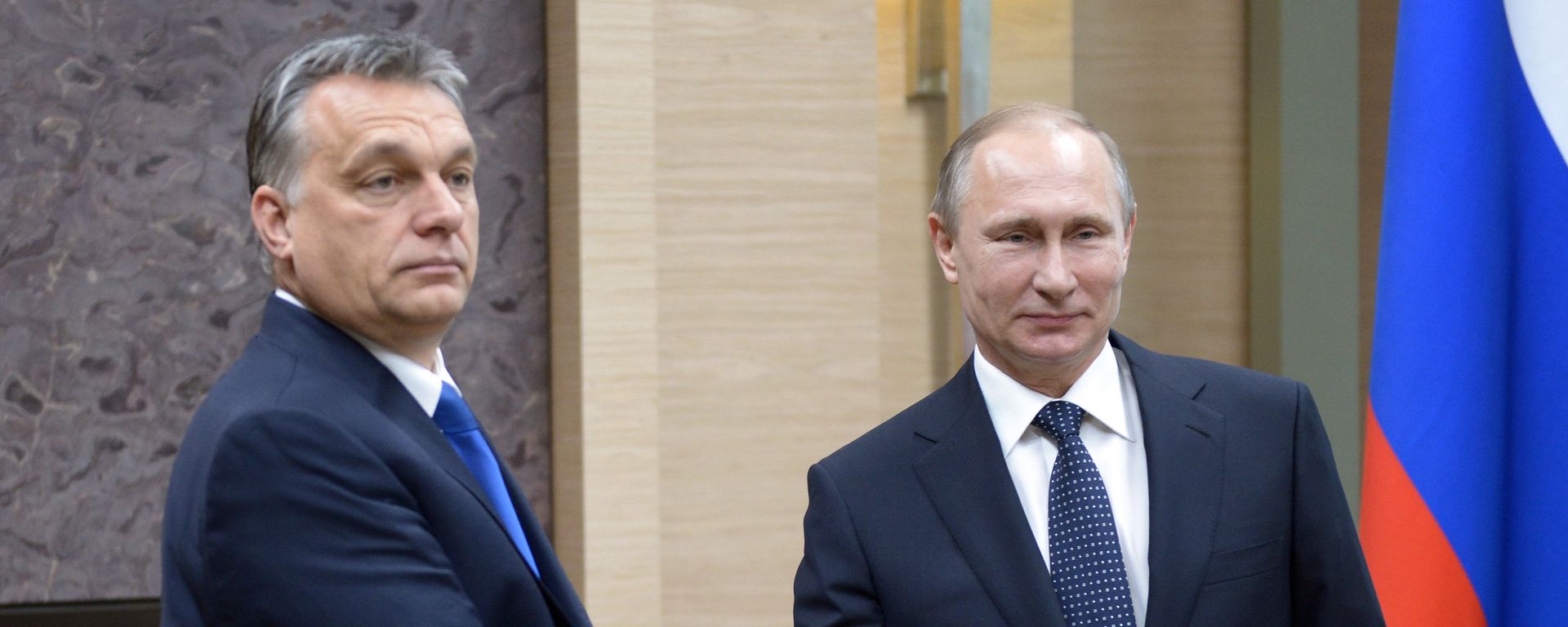 Russian President Vladimir Putin, right, and Hungarian Prime Minister Viktor Orban during a meeting at the Novo-Ogaryovo residence in the Moscow Region Russian President Vladimir Putin, right, and Hungarian Prime Minister Viktor Orban during a meeting at the Novo-Ogaryovo residence in the Moscow Region - Sputnik International, 1920, 17.10.2023