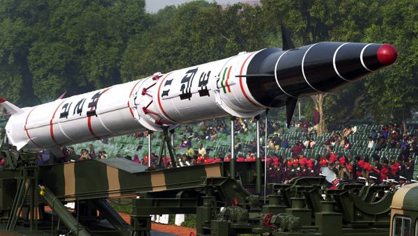 India's Agni II missile is seen in a rehearsal for the Republic Day Parade in New Delhi, India. - Sputnik International