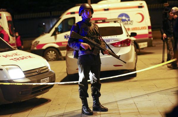 Turkish soldier stands guard near the site of an explosion in Ankara, Turkey February 17, 2016 Turkish soldier stands guard near the site of an explosion in Ankara, Turkey February 17, 2016 - Sputnik International