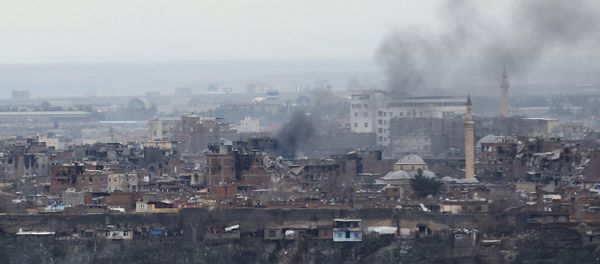 Buildings which were damaged during the security operations and clashes between Turkish security forces and Kurdish militants, are pictured in Sur district of Diyarbakir, Turkey February 11, 2016 - Sputnik International