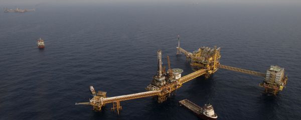 Mexico's state-run oil monopoly Pemex's platform Ku Maloob Zaap is seen in the Northeast Marine Region of Pemex Exploration and Production in the Bay of Campeche in this April 19, 2013 file photo Mexico's state-run oil monopoly Pemex's platform Ku Maloob Zaap is seen in the Northeast Marine Region of Pemex Exploration and Production in the Bay of Campeche in this April 19, 2013 file photo - Sputnik International