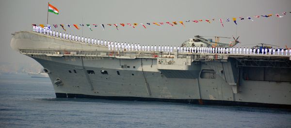 Indian Navy personnel stand on the INS Viraat, a centaur-class aircraft carrier (File) Indian Navy personnel stand on the INS Viraat, a centaur-class aircraft carrier (File) - Sputnik International