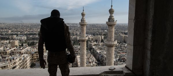 A soldier of the Syrian Arab Army is seen here in Aleppo - Sputnik International