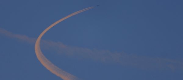 A fighter jet flies close to the border in Syrian air space as seen from Turkey's Oncupinar border crossing on the Turkish-Syrian border in Kilis, Turkey, February 9, 2016 - Sputnik International