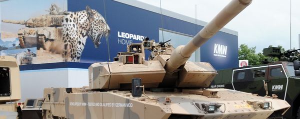 The battle tank Leopard 2 A7 is presented by German Krauss-Maffei Wegmann (KMW) on June 14, 2010 at Eurosatory 2010 in Villepinte near Paris The battle tank Leopard 2 A7 is presented by German Krauss-Maffei Wegmann (KMW) on June 14, 2010 at Eurosatory 2010 in Villepinte near Paris - Sputnik International