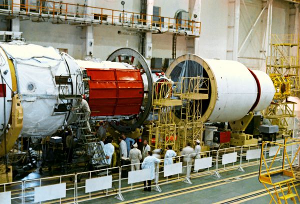 Gateway to the Stars: Founding Anniversary of Russian Space Station Mir Gateway to the Stars: Founding Anniversary of Russian Space Station Mir - Sputnik International