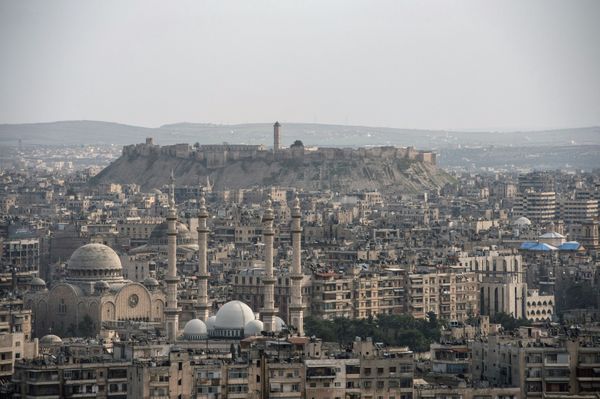 Battle for Aleppo: Life Under Flying Bullets Battle for Aleppo: Life Under Flying Bullets - Sputnik International