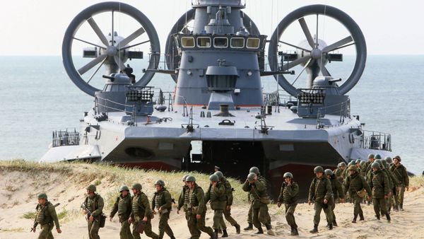 Defender of the Fatherland Day in Russia: Heroism, Valor and Glory - Sputnik International