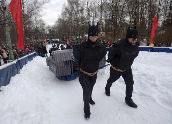 Battle Sledge Riders Steal the Show in Moscow Battle Sledge Riders Steal the Show in Moscow - Sputnik International