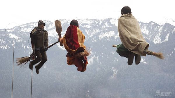 Catch That Snitch! Kids Play Quidditch in Indian Village - Sputnik International