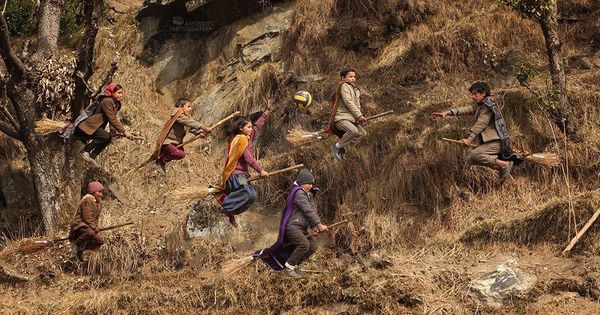 Catch That Snitch! Kids Play Quidditch in Indian Village - Sputnik International