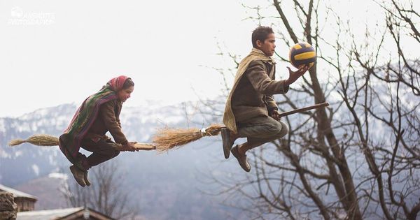 Catch That Snitch! Kids Play Quidditch in Indian Village - Sputnik International