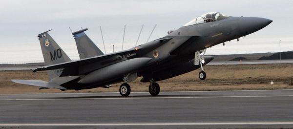 An F15 fighter jet lands at the Keflavik US Air Base, Keflavik, Iceland, Friday Feb. 24, 2006. (File) An F15 fighter jet lands at the Keflavik US Air Base, Keflavik, Iceland, Friday Feb. 24, 2006. (File) - Sputnik International