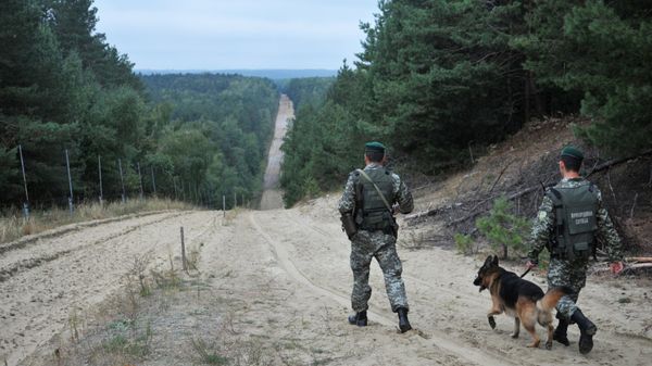 Rava-Ruska checkpoint at Polish-Ukrainian border Rava-Ruska checkpoint at Polish-Ukrainian border - Sputnik International