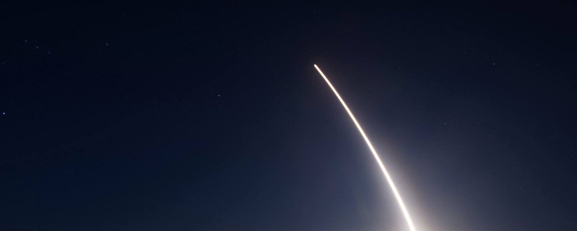 In this photo provided by U.S. Air Force, an unarmed Minuteman III intercontinental ballistic missile launches during an operational test on Saturday, Feb. 20, 2016 at Vandenberg Air Force Base, California. In this photo provided by U.S. Air Force, an unarmed Minuteman III intercontinental ballistic missile launches during an operational test on Saturday, Feb. 20, 2016 at Vandenberg Air Force Base, California. - Sputnik International, 1920, 07.09.2022