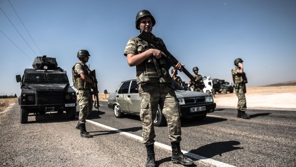 Turkish soldiers stand guar near the Turkey-Syrian border (File) Turkish soldiers stand guar near the Turkey-Syrian border (File) - Sputnik International
