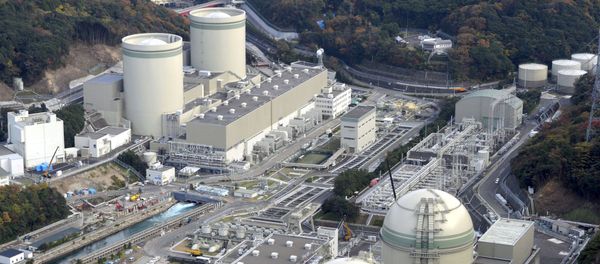 An aerial view shows No. 4 (front L), No. 3 (front R), No. 2 (rear L) and No. 1 reactor buildings at Kansai Electric Power Co.'s Takahama nuclear power plant in Takahama town, Fukui prefecture, in this file photo taken by Kyodo November 27, 2014 An aerial view shows No. 4 (front L), No. 3 (front R), No. 2 (rear L) and No. 1 reactor buildings at Kansai Electric Power Co.'s Takahama nuclear power plant in Takahama town, Fukui prefecture, in this file photo taken by Kyodo November 27, 2014 - Sputnik International