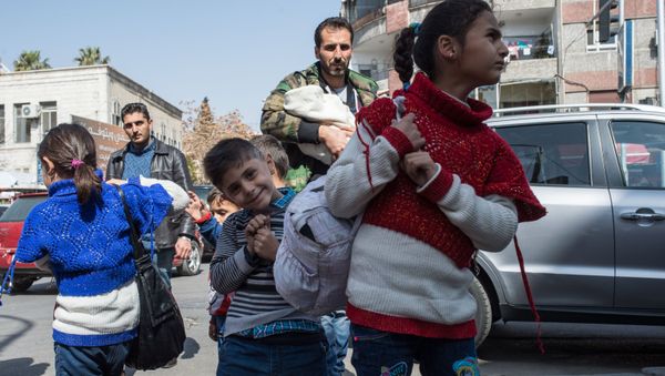 Damascus residents on the streets of the city on the first day of truce - Sputnik International