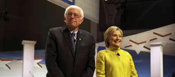 Democratic presidential candidates Sen. Bernie Sanders and Hillary Clinton Democratic presidential candidates Sen. Bernie Sanders and Hillary Clinton - Sputnik International