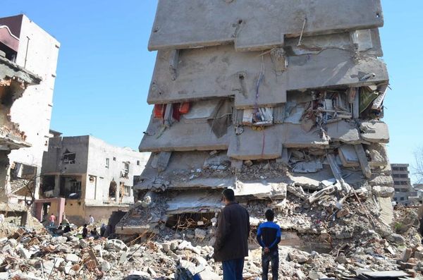 A ruined building in Cizre. - Sputnik International