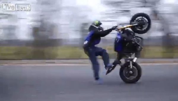 Bike stunt - Sputnik International