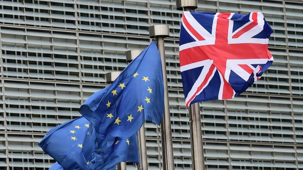 A British flag flutters amongst EU flags ahead of British Prime Minister's visit at the European Commission in Brussels on January 29, 2016 - Sputnik International