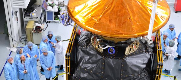 Thales Alenia Space associates seen at the clean shop, handling the orbital station of the European-Russian project ExoMars 2016 Thales Alenia Space associates seen at the clean shop, handling the orbital station of the European-Russian project ExoMars 2016 - Sputnik International