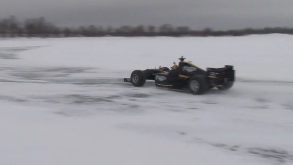 Formula Sub-Zero: Racing Car Sets Speed Record On Ice - Sputnik International