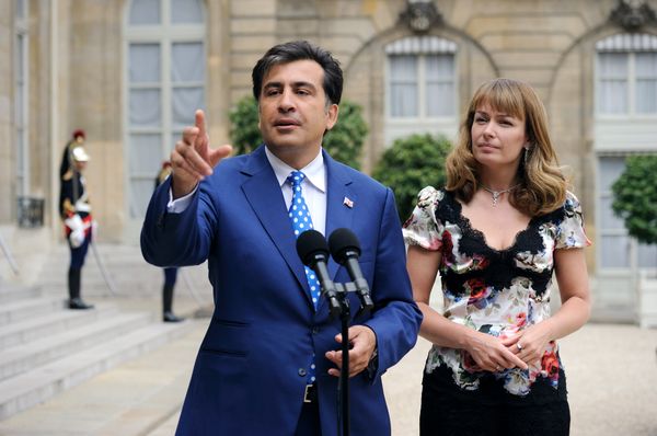 Mikheil Saakashvili (L) and his wife Sandra Elisabed Roelofs (R) Mikheil Saakashvili (L) and his wife Sandra Elisabed Roelofs (R) - Sputnik International
