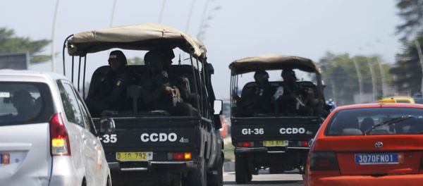 Security forces drive towards Grand Bassam in Abidjan, Ivory Coast, March 13, 2016 - Sputnik International