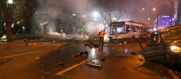 Emergency workers work at the explosion site in Ankara, Turkey March 13, 2016 Emergency workers work at the explosion site in Ankara, Turkey March 13, 2016 - Sputnik International